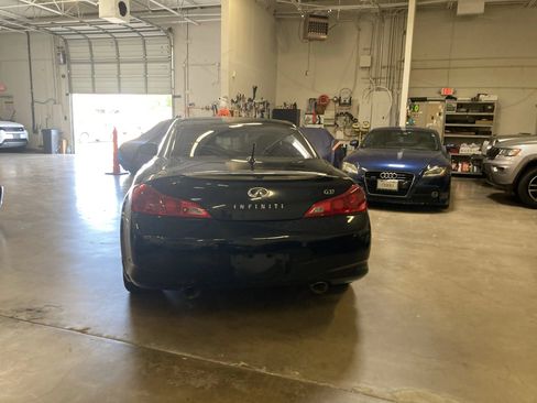 Used 2013 INFINITI G37 Convertible w/ Premium Pkg RWD image 6