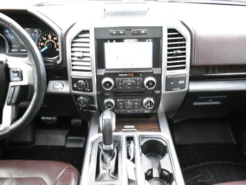 Used 2016 Ford F150 Platinum w/ Equipment Group 701A Luxury AWD/4WD image 18