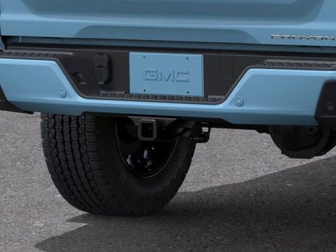 New 2026 GMC Canyon Denali image 14
