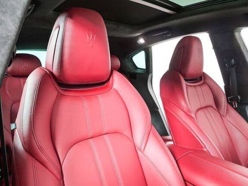 Used 2022 Maserati Levante Modena AWD/4WD image 20