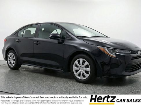 Used 2025 Toyota Corolla LE image 1