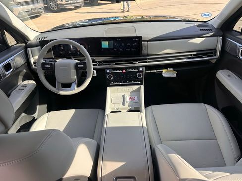 Certified 2025 Hyundai Santa Fe SEL image 16