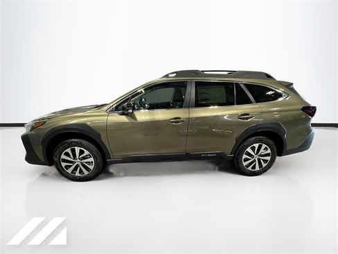 Certified 2025 Subaru Outback Premium image 8