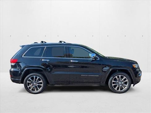 Used 2017 Jeep Grand Cherokee Overland image 4