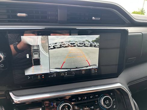 Used 2025 GMC Sierra 1500 Denali w/ Technology Package AWD/4WD image 28