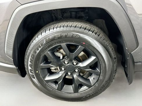 Used 2023 Toyota RAV4 LE image 31