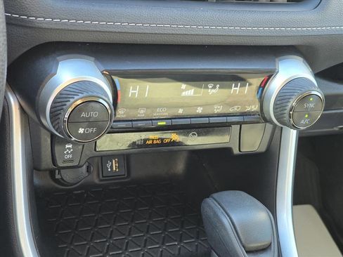 Used 2023 Toyota RAV4 XLE image 18