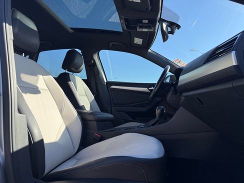 Used 2020 Volkswagen Jetta R-Line image 19