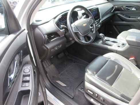 Used 2021 Chevrolet Traverse High Country w/ LPO, Floor Liner Package image 15