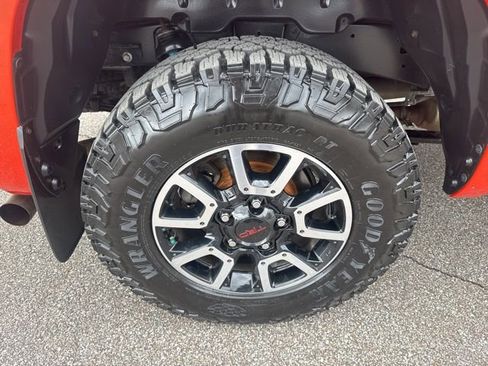 Used 2018 Toyota Tundra Limited w/ Limited Premium Package image 14