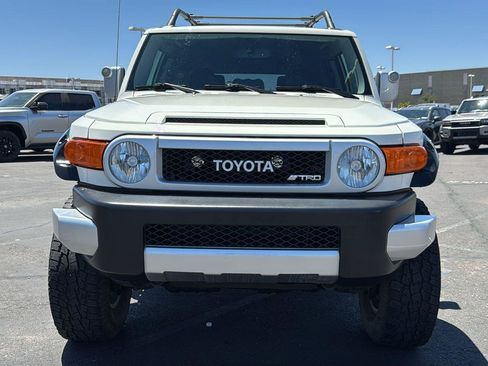 Used 2014 Toyota FJ Cruiser 4WD w/ Upgrade Package image 2