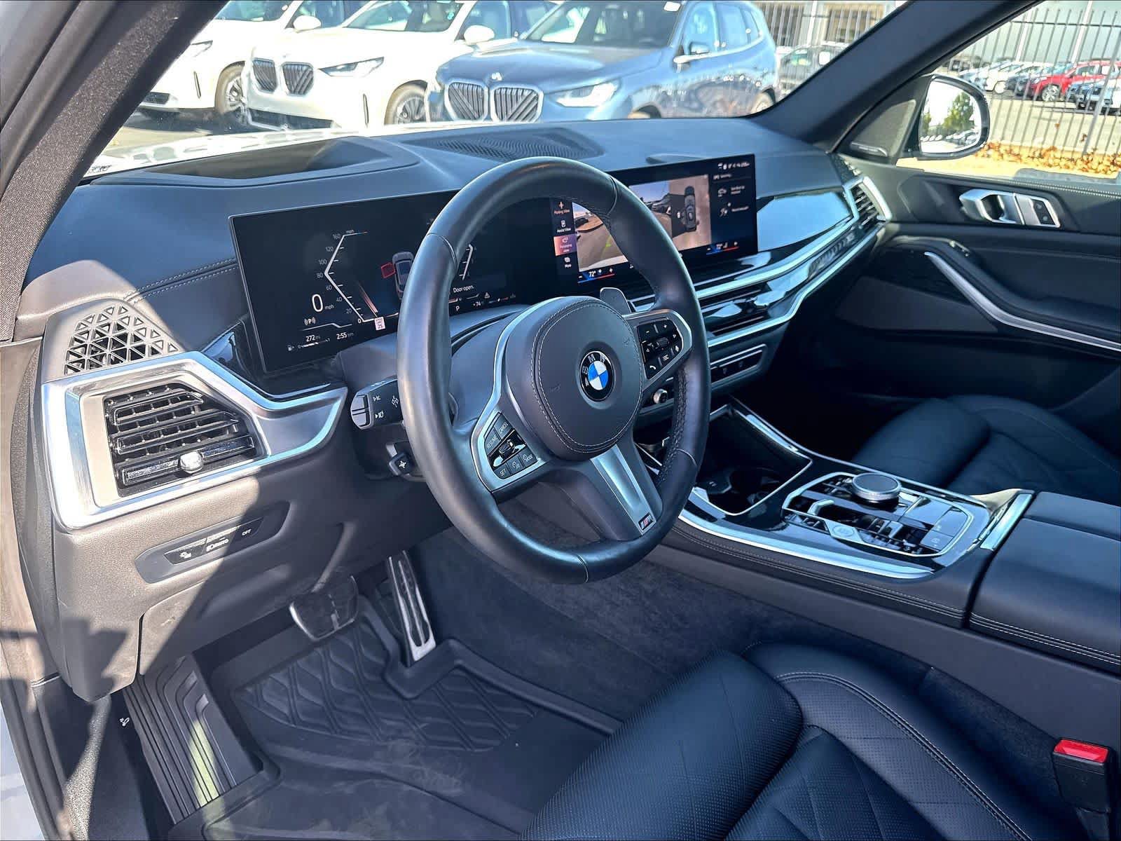 Used 2026 BMW X5 xDrive40i w/ M Sport Package AWD/4WD image 17