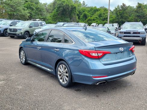 Used 2017 Hyundai Sonata Limited w/ Tech Package 03 FWD image 3