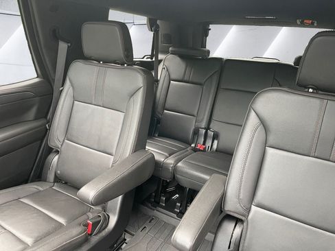 Used 2024 Chevrolet Tahoe RST w/ Luxury Package AWD/4WD image 15