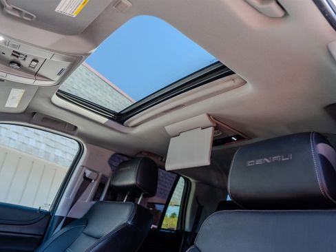 Used 2016 GMC Yukon Denali w/ Open Road Package image 29