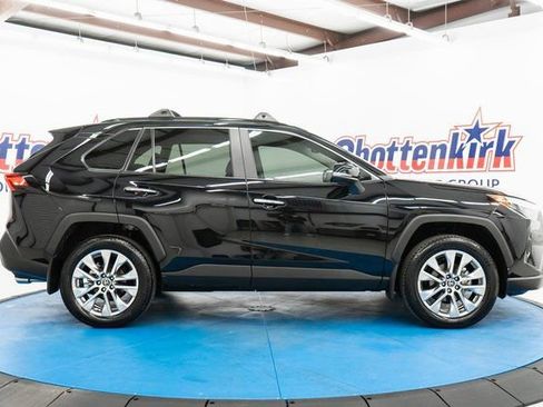 Used 2025 Toyota RAV4 Limited image 13