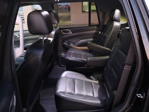 Used 2020 GMC Yukon Denali w/ Denali Premium Package image 18