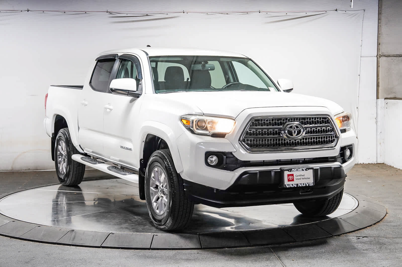 Certified 2016 Toyota Tacoma SR5 w/ SR5 Appearance Package (SN) RWD image 5