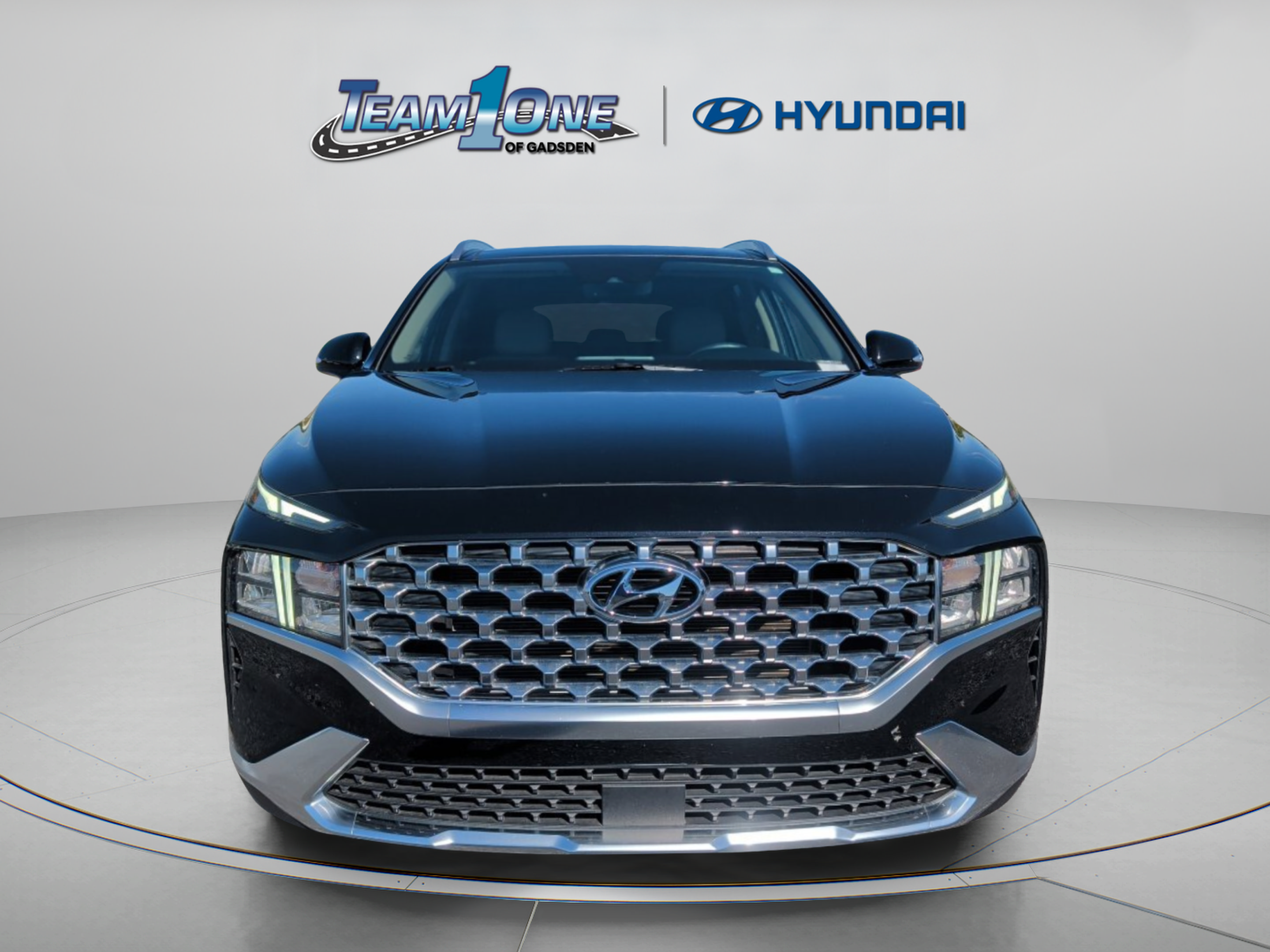 Used 2022 Hyundai Santa Fe SEL w/ Convenience + Premium Package FWD image 2