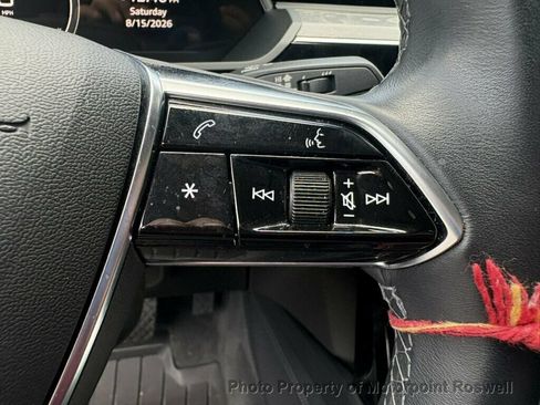 Used 2022 Audi e-tron Premium w/ Convenience Plus Package AWD/4WD image 16