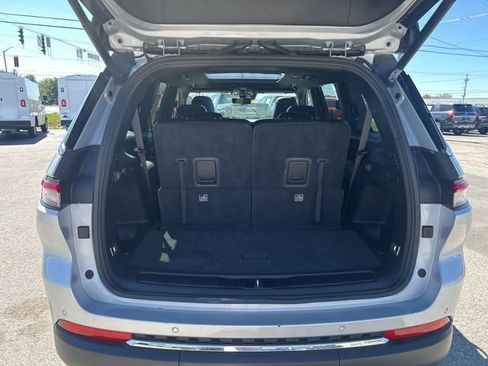 Used 2024 Jeep Grand Cherokee L Limited w/ Luxury Tech Group II image 44