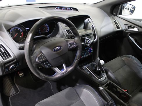 Used 2017 Ford Focus RS AWD/4WD image 23