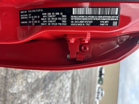 Used 2018 Jeep Renegade Latitude w/ Cold Weather Group image 35