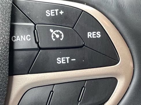 Used 2014 Jeep Grand Cherokee Limited RWD image 22