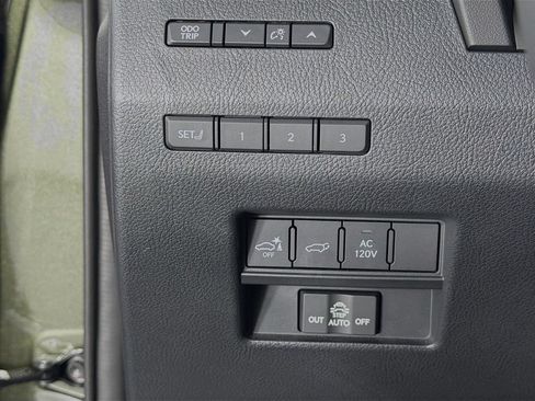 Used 2025 Lexus GX 550 w/ Accessory Package (2T) AWD/4WD image 15