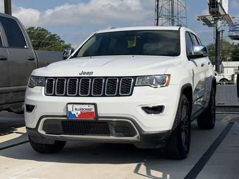 Used 2017 Jeep Grand Cherokee Limited w/ Trailer Tow Group IV AWD/4WD image 11