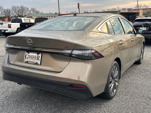 New 2026 Nissan Sentra SL FWD image 3