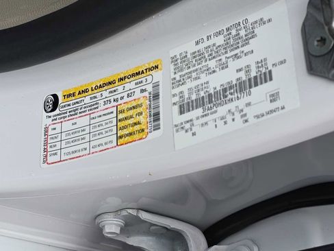 Used 2017 Ford Fusion SE w/ Fusion SE Technology Package image 25