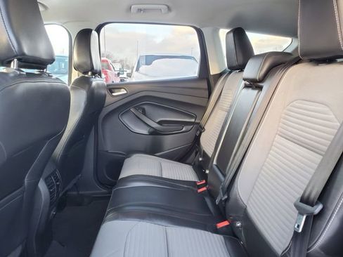 Used 2019 Ford Escape SE image 25