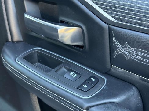 Used 2021 RAM 2500 Limited w/ Body Color Bumper Group image 19