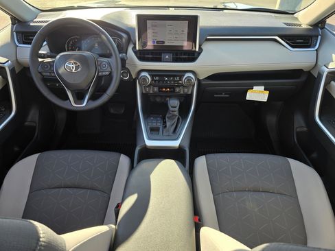 Used 2025 Toyota RAV4 XLE image 15