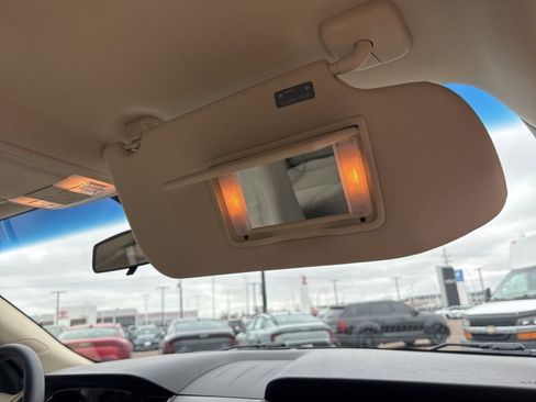 Used 2018 Ford Taurus SE image 39