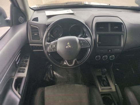 Used 2018 Mitsubishi Outlander Sport SE image 18