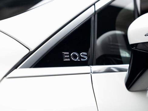 Used 2024 Mercedes-Benz Maybach EQS 680 4MATIC image 22