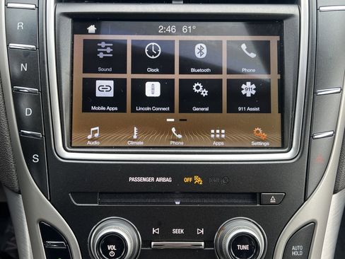 Used 2019 Lincoln Nautilus FWD image 7