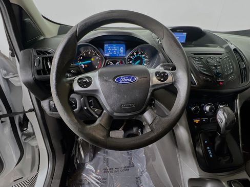 Used 2015 Ford Escape SE image 18