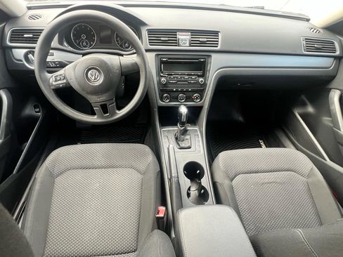 Used 2014 Volkswagen Passat 2.5 S FWD image 7