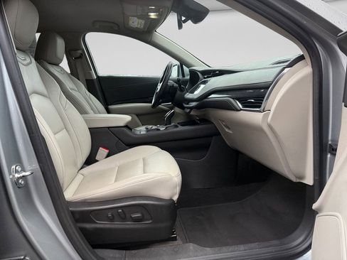 Used 2023 Cadillac XT4 Premium Luxury image 16