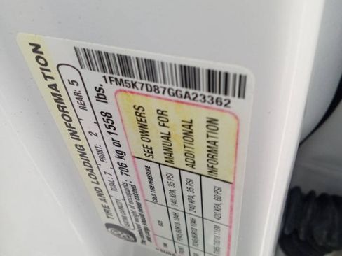 Used 2016 Ford Explorer XLT w/ Equipment Group 202A FWD image 15