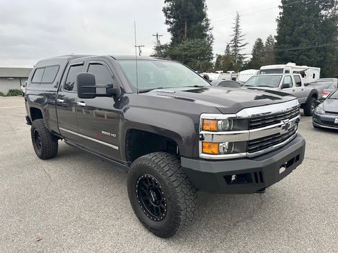 Used 2015 Chevrolet Silverado 2500 LTZ w/ LTZ Plus Package image 16