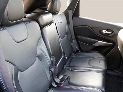 Used 2020 Jeep Cherokee High Altitude image 19