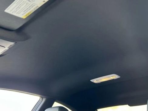 Used 2018 BMW M2 image 28