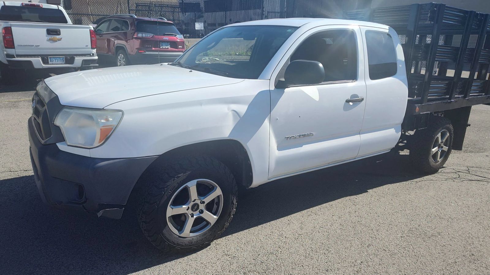 Used 2012 Toyota Tacoma 2WD Access Cab w/ Convenience Pkg image 6