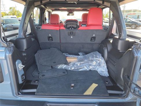 Used 2024 Jeep Wrangler Unlimited Rubicon 392 image 20