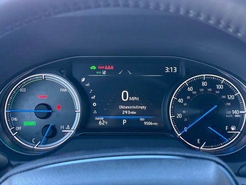 Certified 2023 Toyota Venza Nightshade image 28