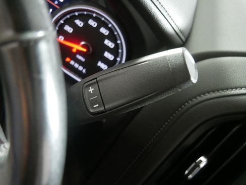 Used 2022 Chevrolet Silverado 1500 High Country w/ Technology Package image 24